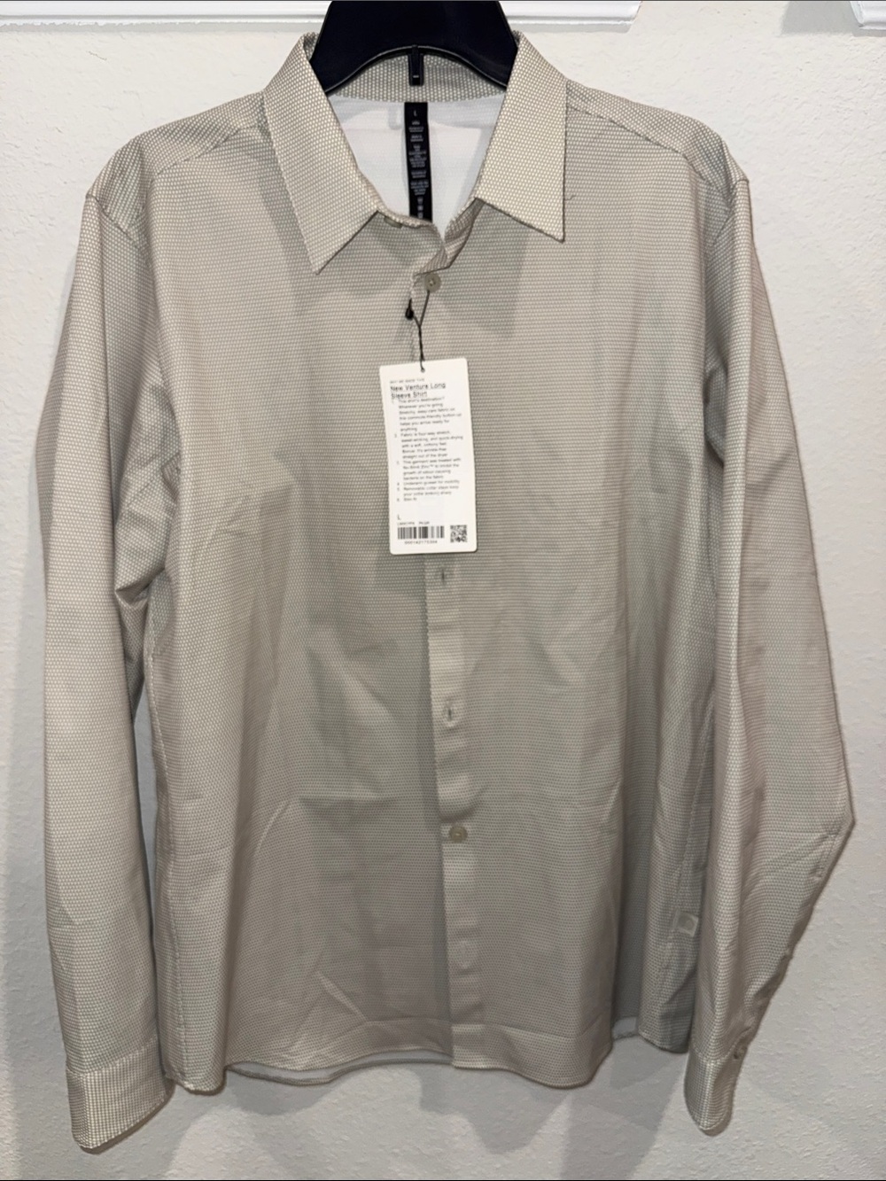 Lululemon Men’s New Venture Long Sleeve Button Down Shirt